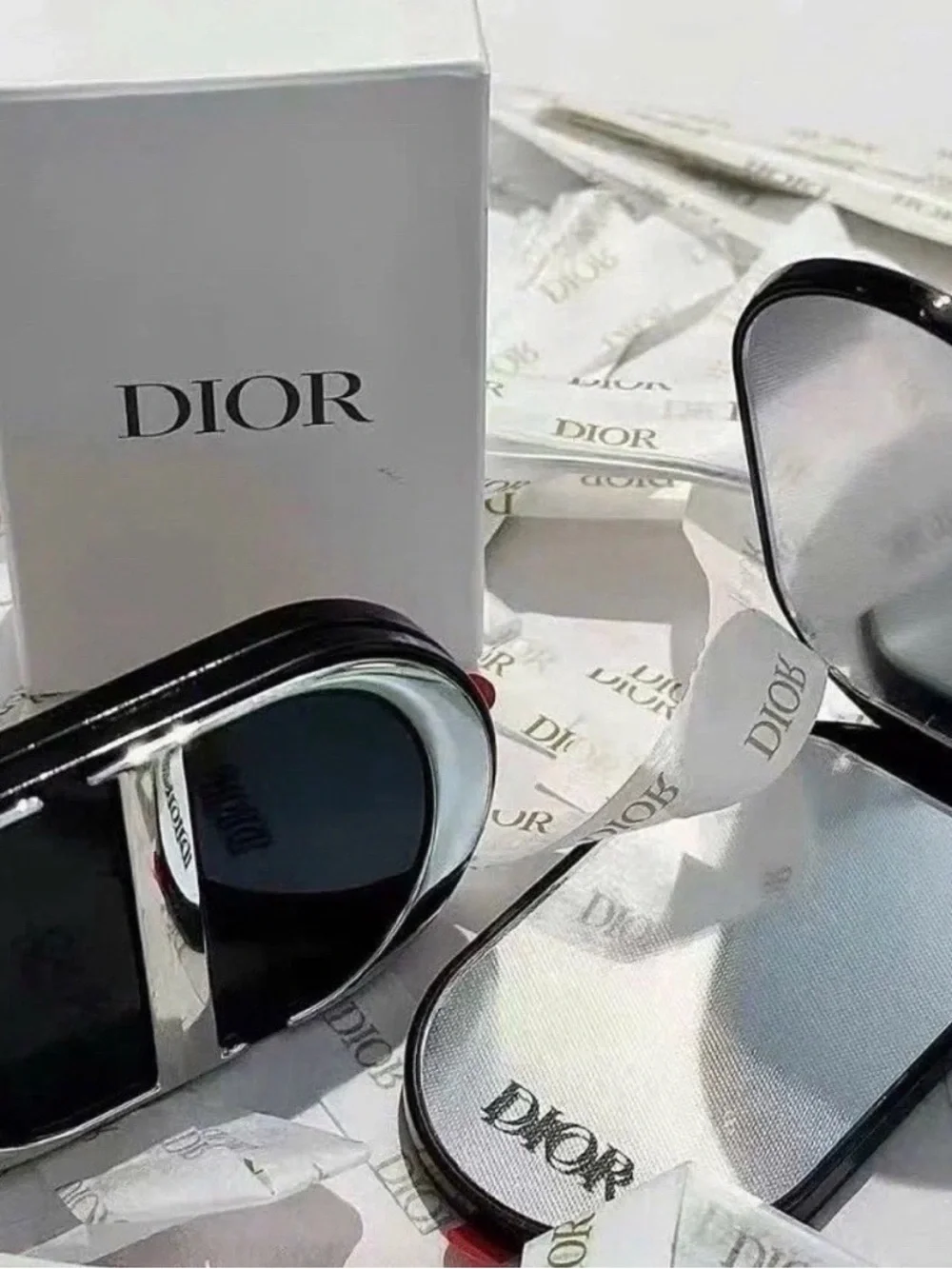 Dior Black Phone Ring Dual Mirror Attachment